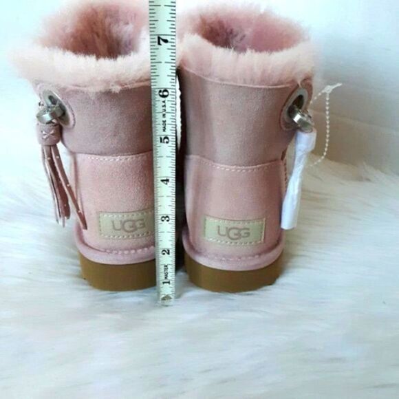 UGG Pink Leather Women's size 6M Short Winter Boot - Picture 6 of 12